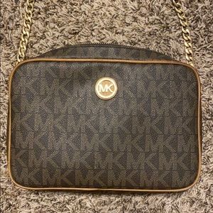 Michael Kors cross body purse